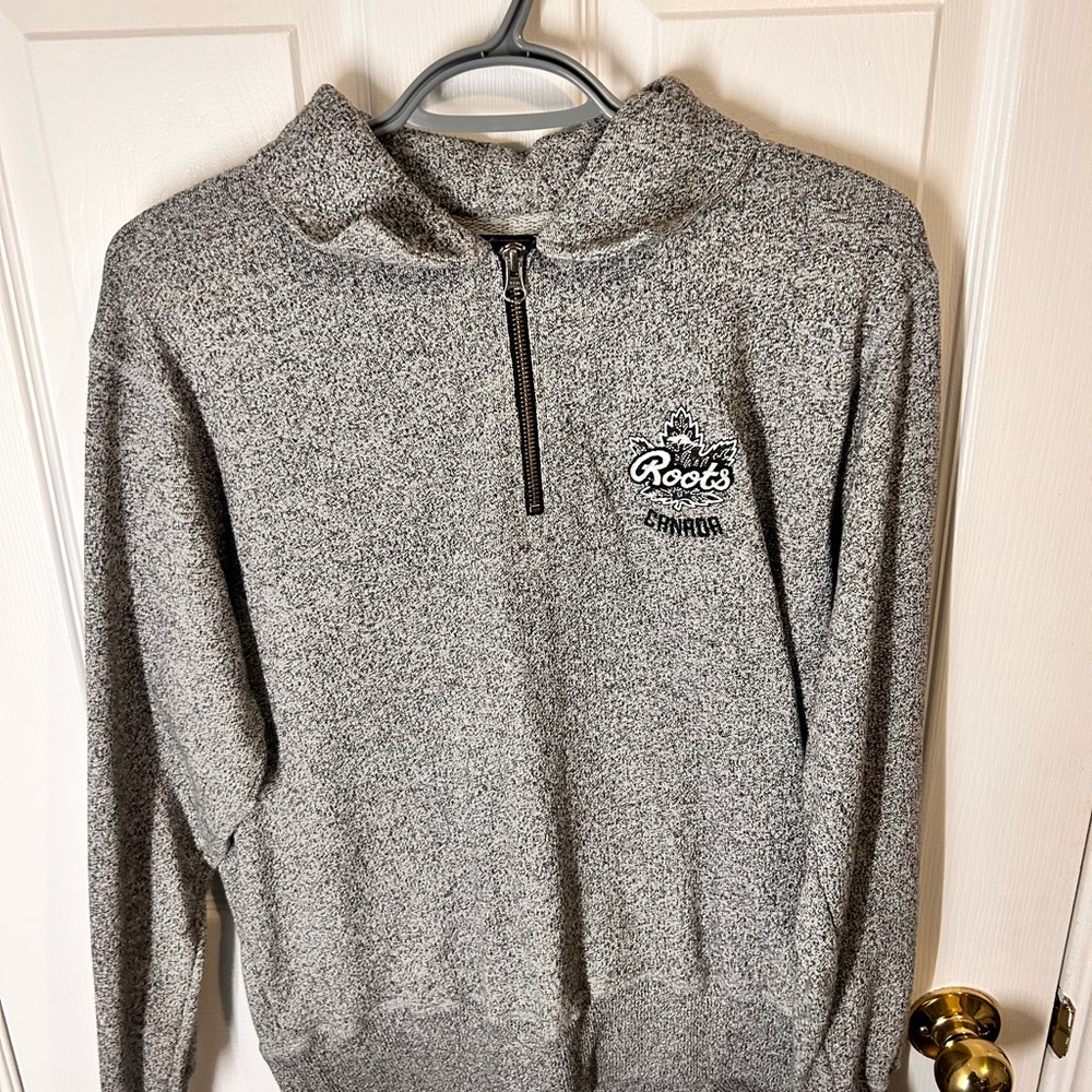Roots 1/4 Zip-up